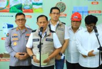 Foto : Rekonstruksi lapangan terkait produksi beras yang diduga tidak sesuai standar mutu di PT Padi Indonesia Maju