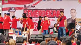 Foto : Karnaval dan Panggung Hiburan meriah yang dipusatkan di Jalan Avenue Citra Raya