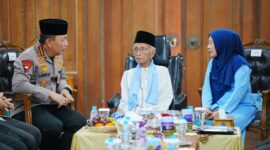 Foto : Kapolri melaksanakan silaturahmi ke Pondok Pesantren di Jawa Timur