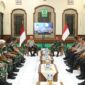Foto : Kapolda Banten meneruskan sinergitas kekompakan antara TNI-Polri bertempat di Korem 064/MY