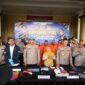 Foto : konferensi pers terkait kasus pengeroyokan yang empat staf Humas Kementerian Lingkungan Hidup (KLH) dan seorang wartawan Tribun News di area PT Genesis Regeneration Smelter (GRS)