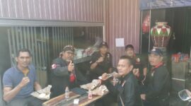 Foto : Organisasi Pendekar Darah Garuda menggelar aksi simpatik bertema “Indonesia Damai, Jaga Persatuan” di Bundaran Pamulang, Tangerang Selatan
