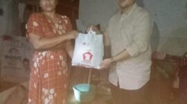 Foto : Bantuan kemanusiaan kepada korban rumah ambruk di Kampung Ciupas, Desa Sukadame, Kecamatan Pagelaran, kabupaten Pandeglang, provinsi Banten