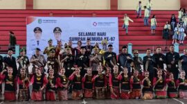 Foto : Upacara memperingati Hari Sumpah Pemuda yang ke-97 Tahun 2025 di Gedung Olah Raga Apang Semangai Sintang.