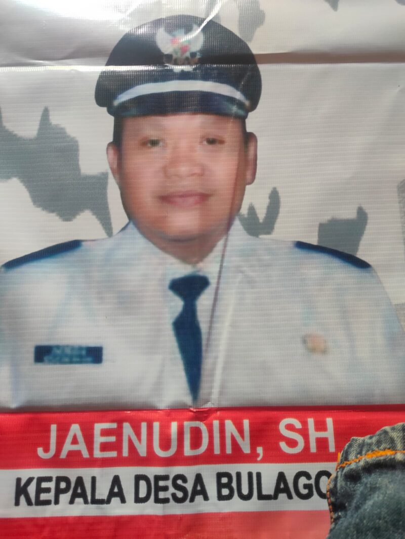 Foto : Kepala Desa Bulagor, Kecamatan Pagelaran, Kabupaten Pandeglang, Provinsi Banten, Jaenudin, S.H.
