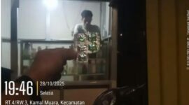 Foto : Sebuah Kios kecil di RT 4/RW 3, Kelurahan Kamal Muara, Jakarta Utara